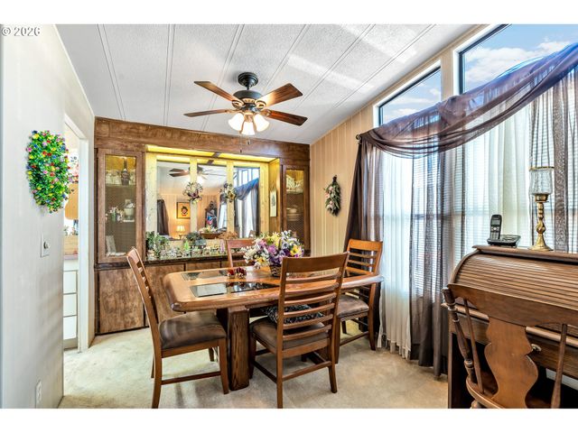 2511 Se RIVER Rd 88, Hillsboro, OR 97123
