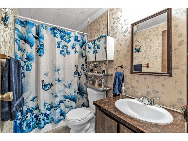 2511 Se RIVER Rd 88, Hillsboro, OR 97123