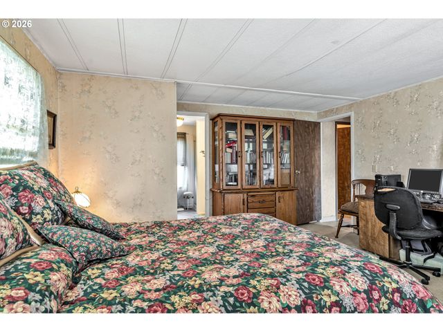 2511 Se RIVER Rd 88, Hillsboro, OR 97123