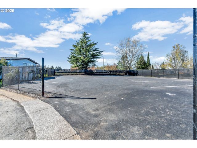 2511 Se RIVER Rd 88, Hillsboro, OR 97123