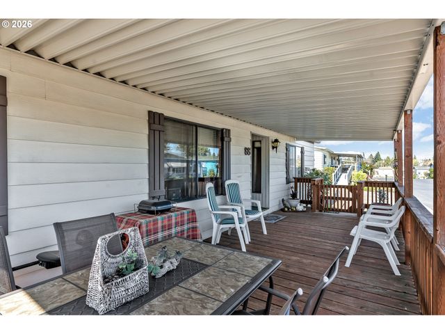 2511 Se RIVER Rd 88, Hillsboro, OR 97123