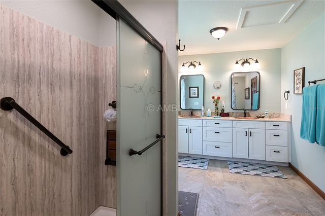 82 YOUNG DRIVE, Inglis, FL 34449