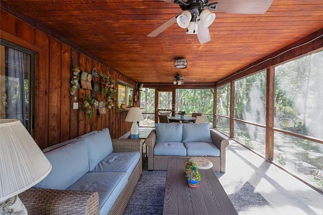 82 YOUNG DRIVE, Inglis, FL 34449