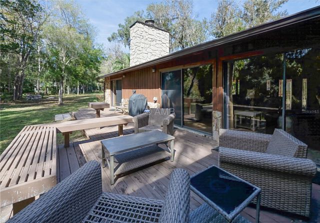 82 YOUNG DRIVE, Inglis, FL 34449