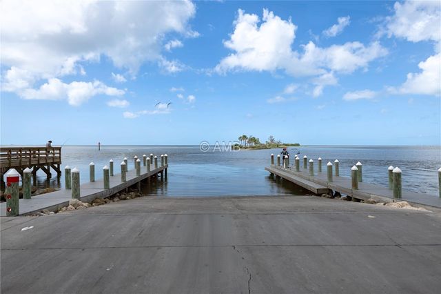 82 YOUNG DRIVE, Inglis, FL 34449