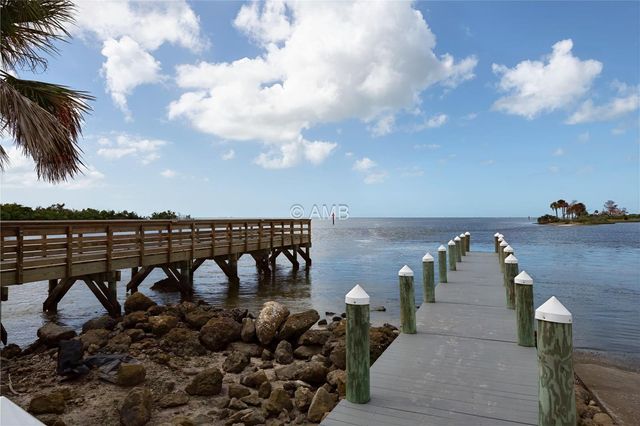 82 YOUNG DRIVE, Inglis, FL 34449