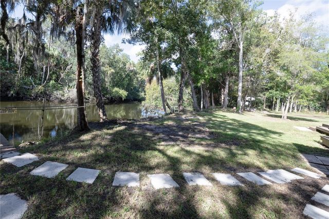 82 YOUNG DRIVE, Inglis, FL 34449