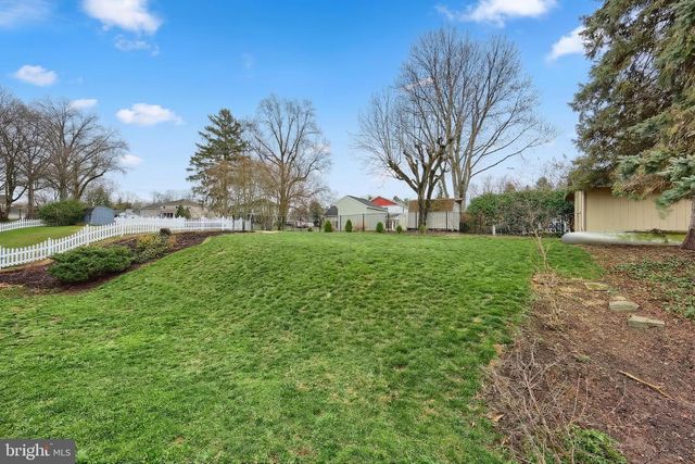 4140 WOODLYN TER, York, PA 17402