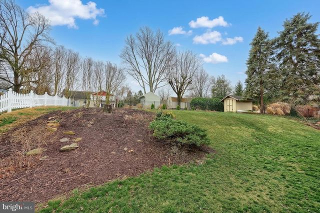 4140 WOODLYN TER, York, PA 17402