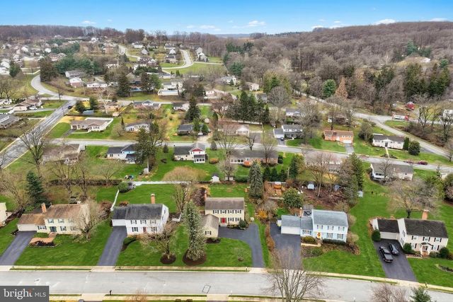 4140 WOODLYN TER, York, PA 17402