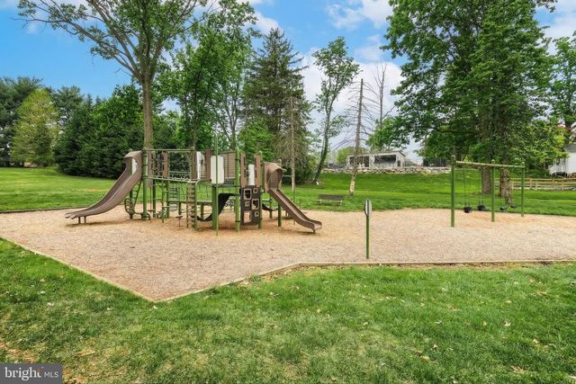 4140 WOODLYN TER, York, PA 17402