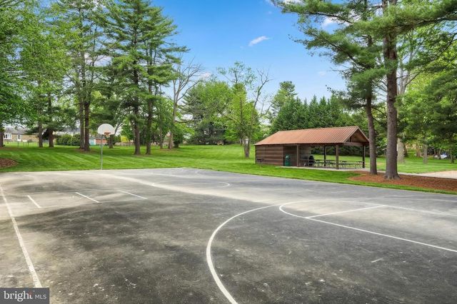 4140 WOODLYN TER, York, PA 17402