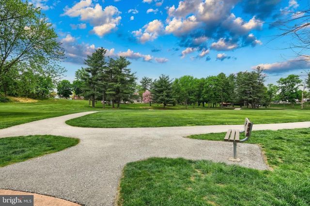 4140 WOODLYN TER, York, PA 17402