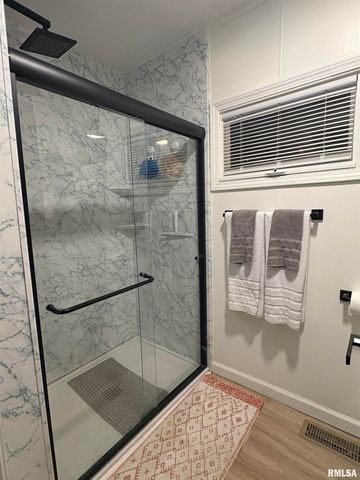 1303 N MAPLE Street, Carterville, IL 62918