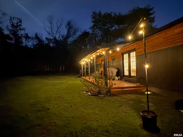 1303 N MAPLE Street, Carterville, IL 62918