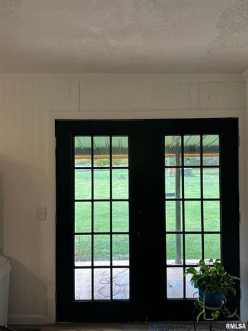 1303 N MAPLE Street, Carterville, IL 62918