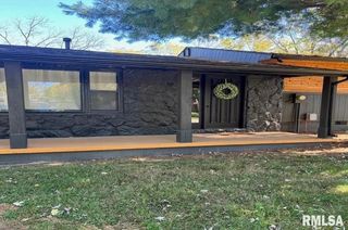 1303 N MAPLE Street, Carterville, IL 62918