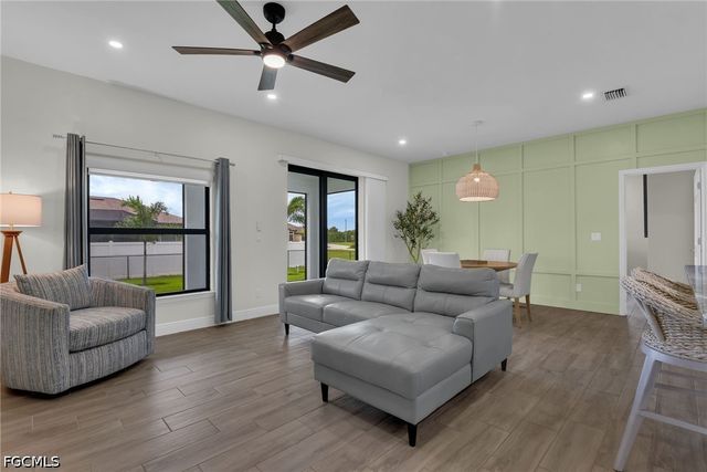 4305 NW 20th ST, Cape Coral, FL 33993
