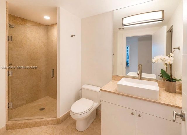 4775 Collins Avenue 2407, Miami Beach, FL 33140