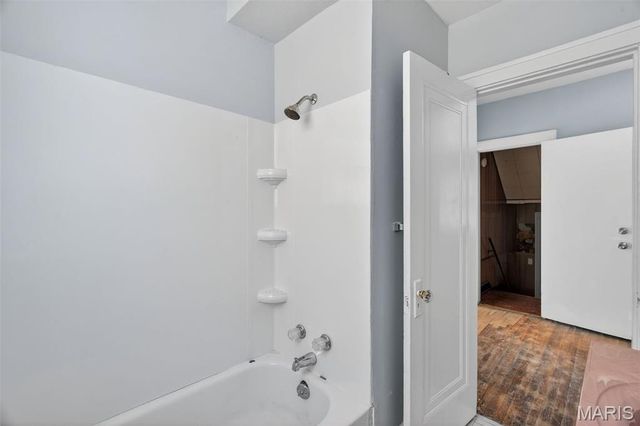 4883 Farlin Avenue, St Louis, MO 63115