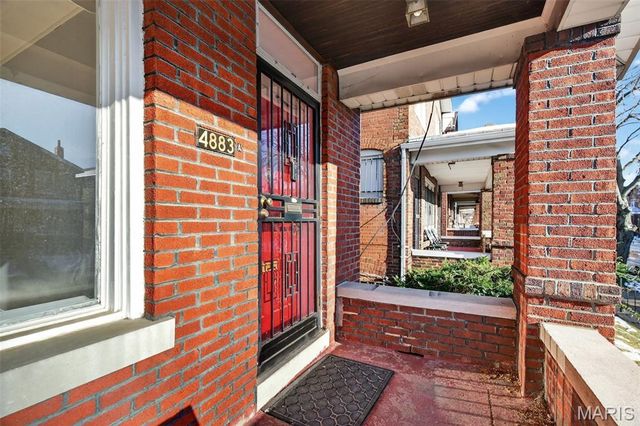 4883 Farlin Avenue, St Louis, MO 63115