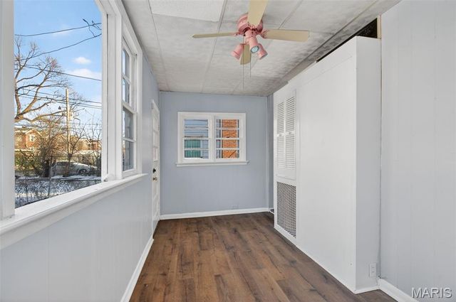 4883 Farlin Avenue, St Louis, MO 63115