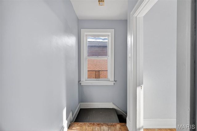 4883 Farlin Avenue, St Louis, MO 63115