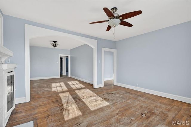 4883 Farlin Avenue, St Louis, MO 63115