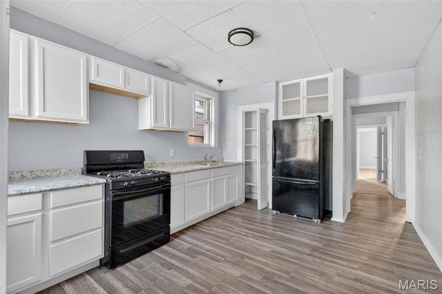 4883 Farlin Avenue, St Louis, MO 63115