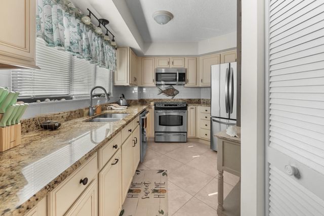 302 71st Ave N Apt 401, Myrtle Beach, SC 29572