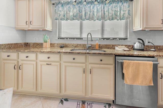 302 71st Ave N Apt 401, Myrtle Beach, SC 29572