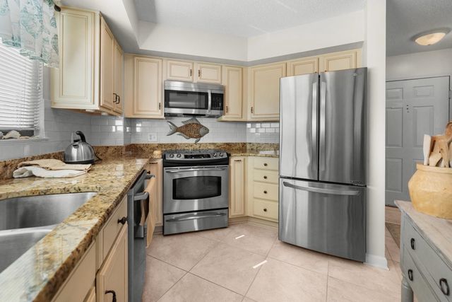 302 71st Ave N Apt 401, Myrtle Beach, SC 29572