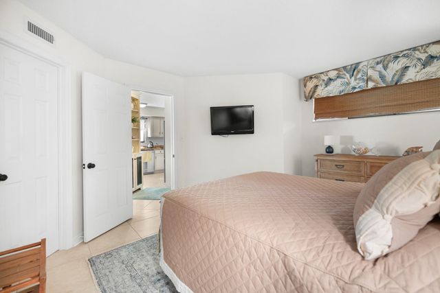 302 71st Ave N Apt 401, Myrtle Beach, SC 29572