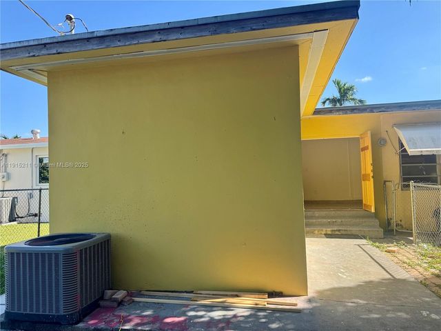 100 NW 64th Ct 2, Miami, FL 33126