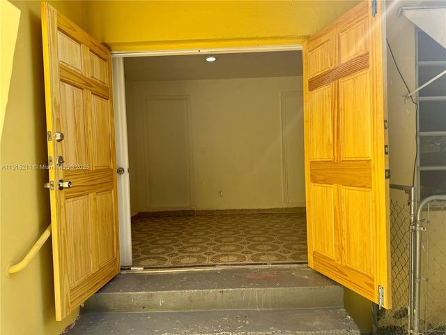 100 NW 64th Ct 2, Miami, FL 33126