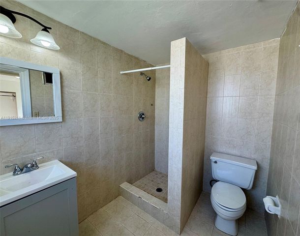 100 NW 64th Ct 2, Miami, FL 33126