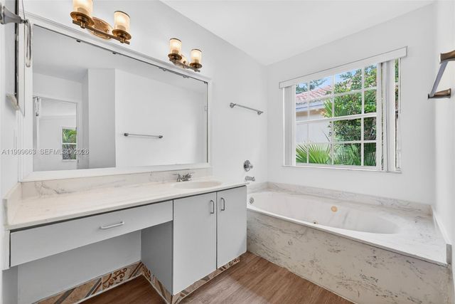 931 Opal Ter, Weston, FL 33326