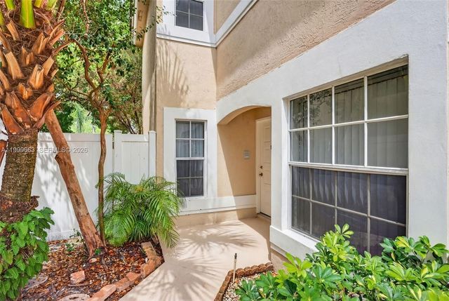 931 Opal Ter, Weston, FL 33326