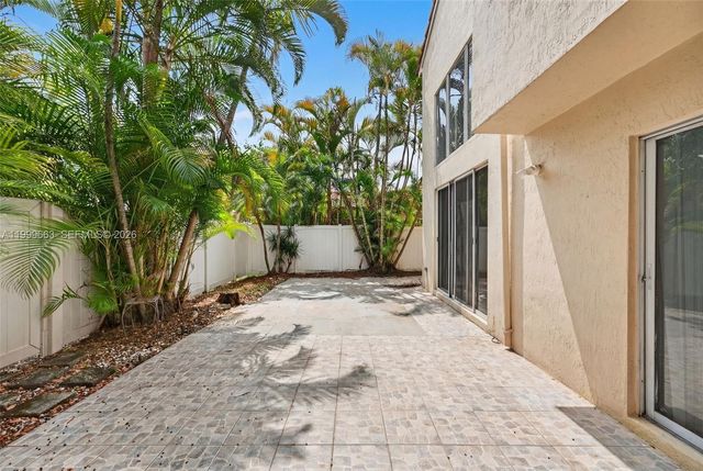 931 Opal Ter, Weston, FL 33326