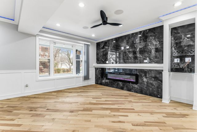 9410 S Champlain Avenue, Chicago, IL 60619