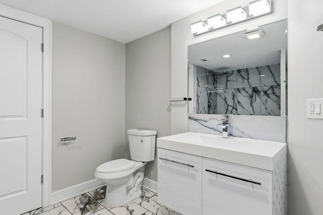 9410 S Champlain Avenue, Chicago, IL 60619