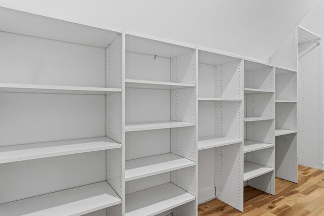 9410 S Champlain Avenue, Chicago, IL 60619