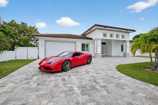 711 NE 6th Street, Boca Raton, FL 33432