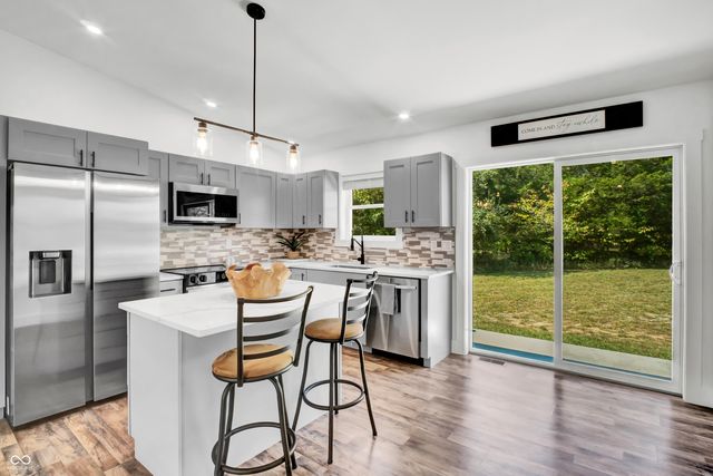 339 Honey Locust Place, North Vernon, IN 47265