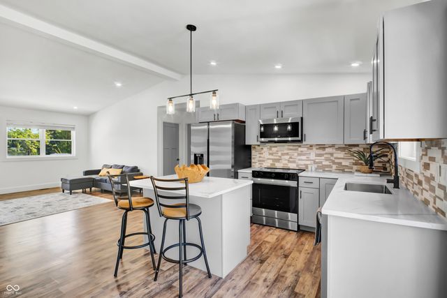 339 Honey Locust Place, North Vernon, IN 47265