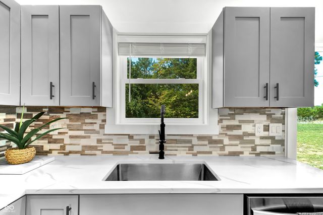 339 Honey Locust Place, North Vernon, IN 47265