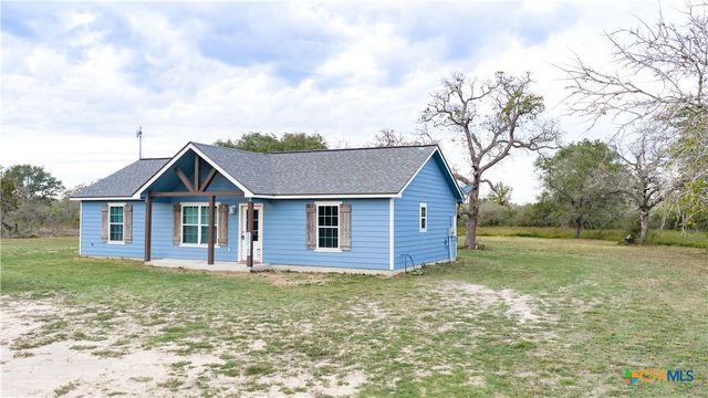 618 McGuill Road, Goliad, TX 77963
