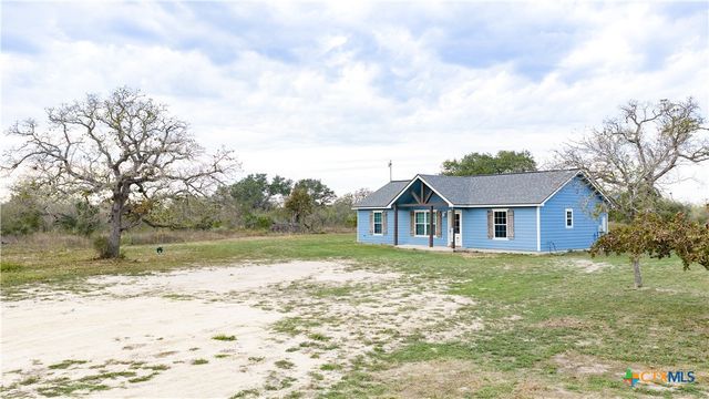 618 McGuill Road, Goliad, TX 77963