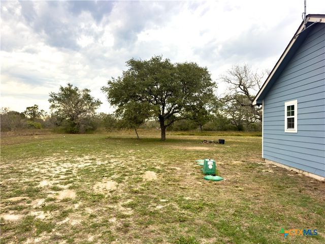 618 McGuill Road, Goliad, TX 77963