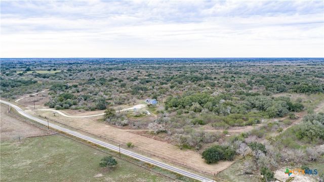 618 McGuill Road, Goliad, TX 77963